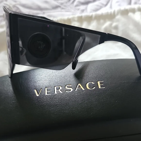 Versace Dark Lens Sunglasses with Black Case - Picture 3 of 4
